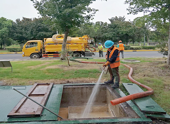 水磨沟化油池清理